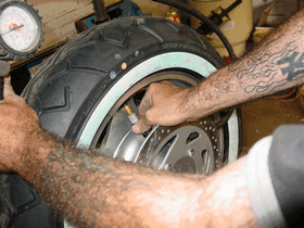 Blow Tire Up to seat tire beads